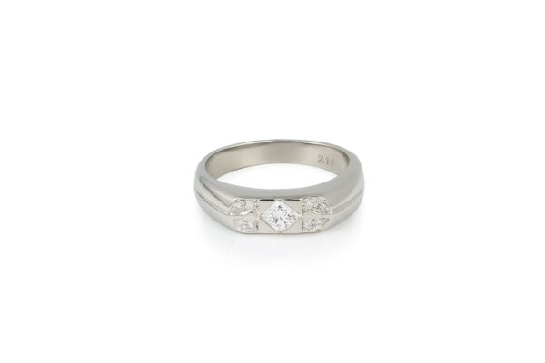 Elegant Geometric Silver Band Ring
