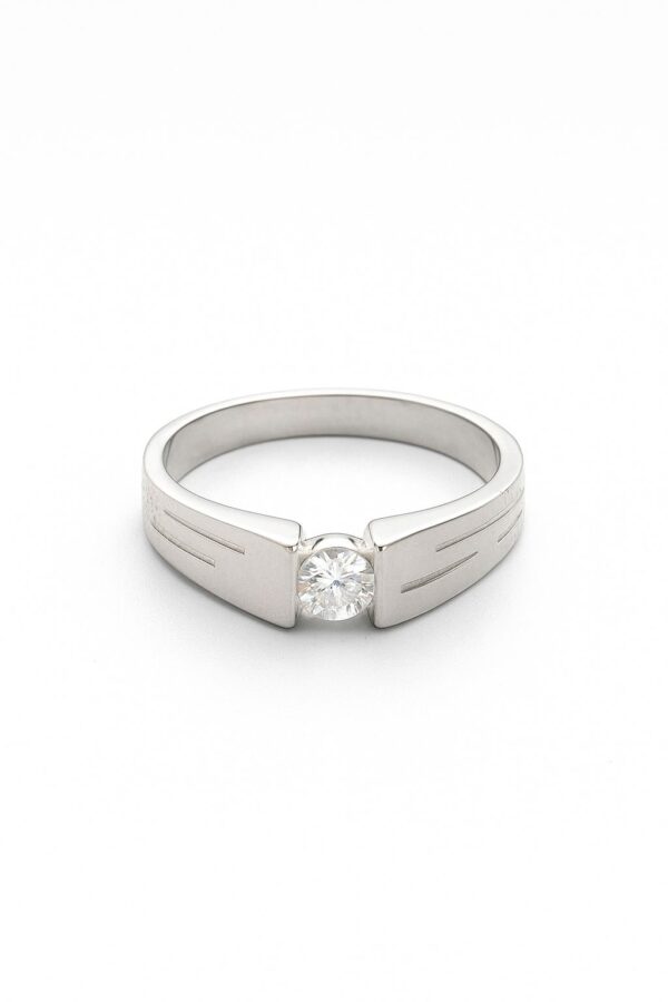 Classic Men’s Solitaire Silver Ring